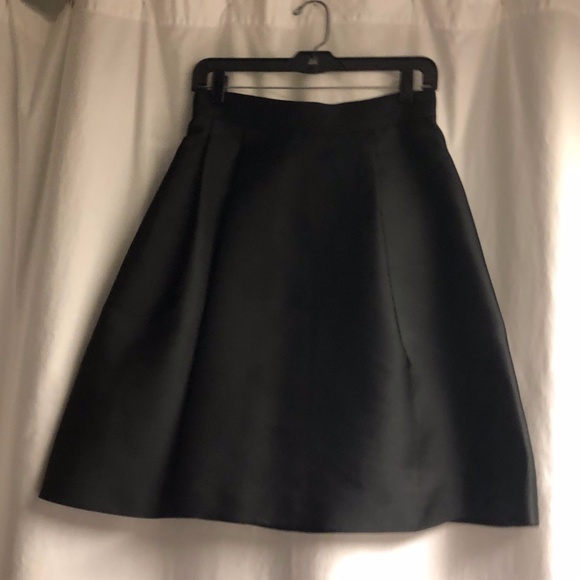 MaxMara Dresses & Skirts - Max Mara Black Structured Skirt with Pleats Size 4